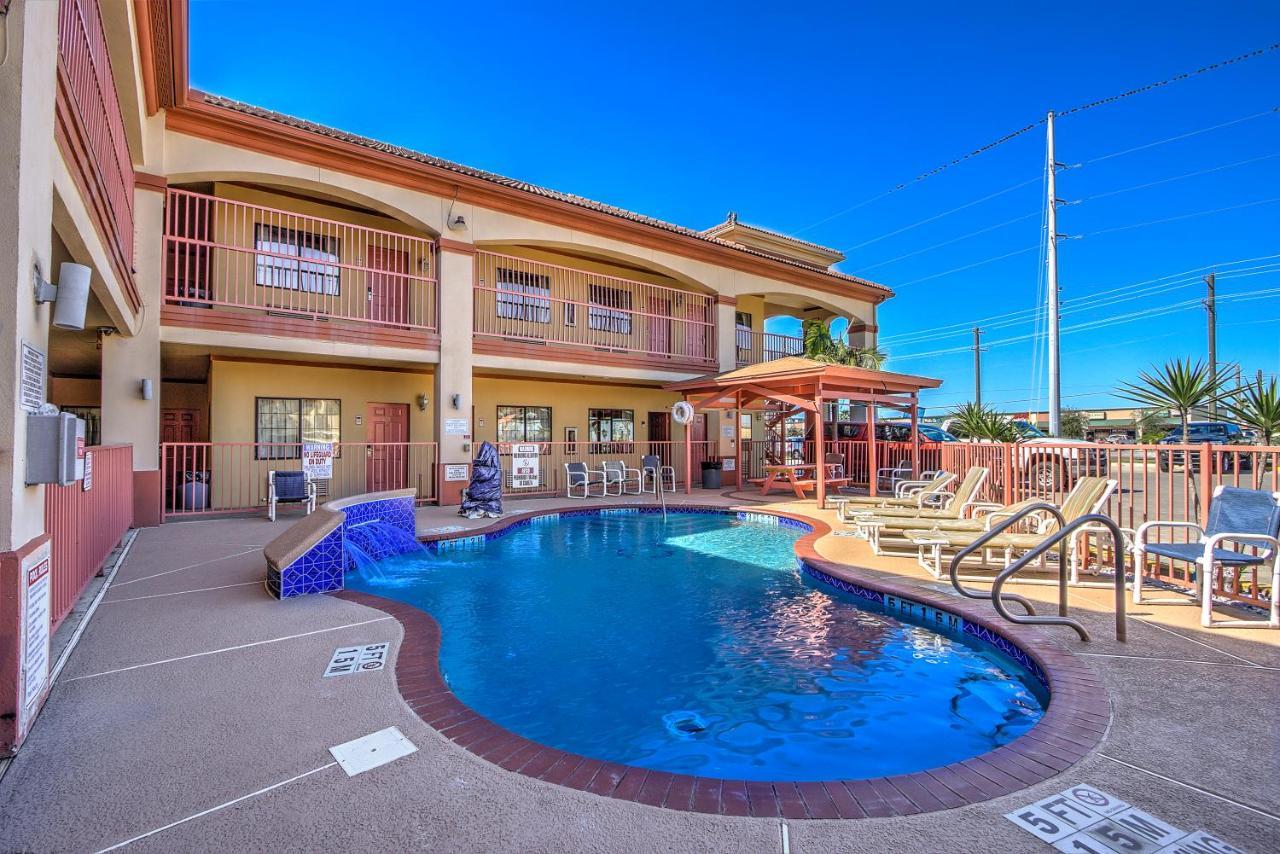 Casa Rosa Inn Port Isabel Exterior photo